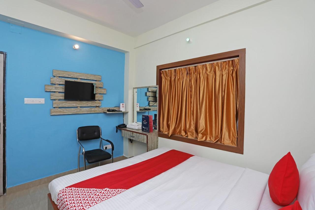 OYO 17187 Urban Casa Hotel Kalkutta Kültér fotó