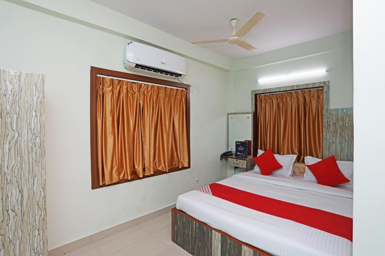 OYO 17187 Urban Casa Hotel Kalkutta Kültér fotó