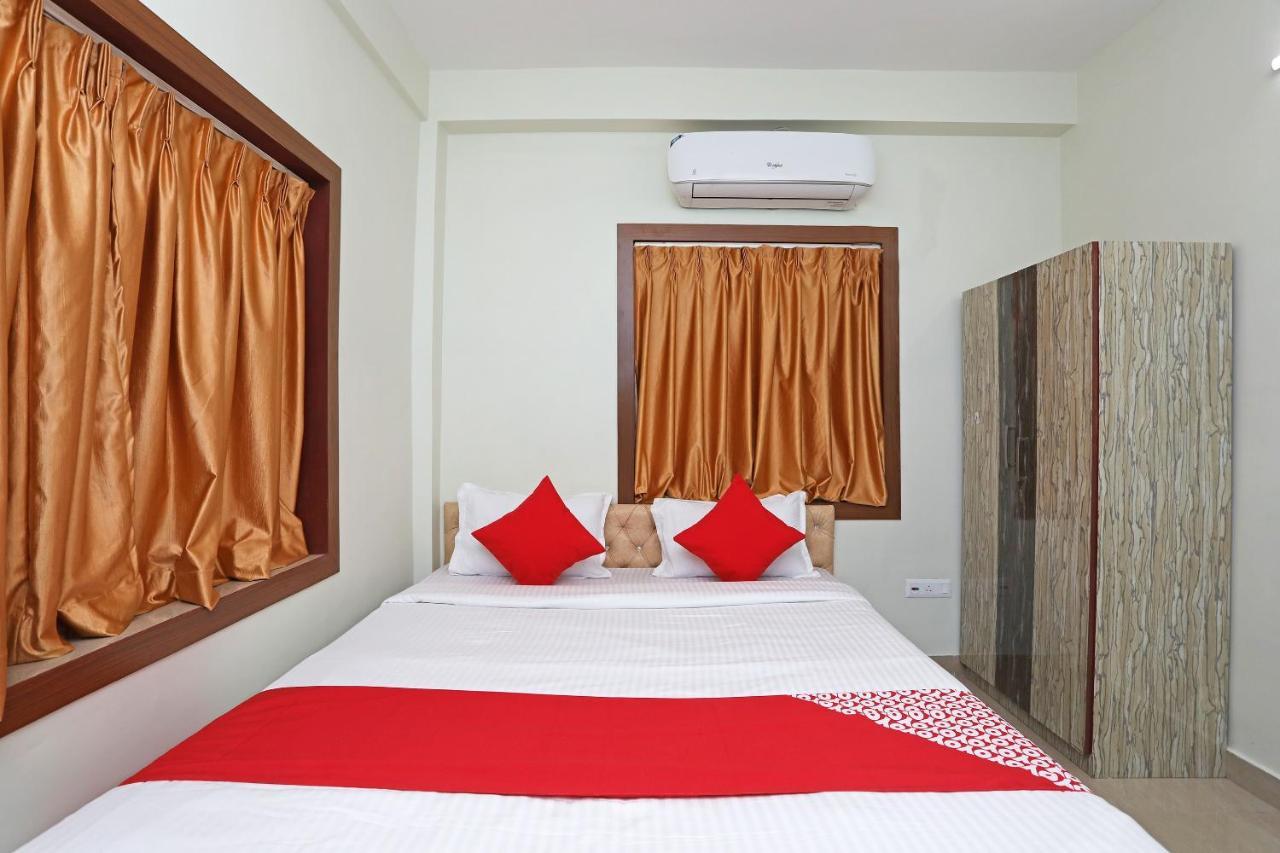 OYO 17187 Urban Casa Hotel Kalkutta Kültér fotó