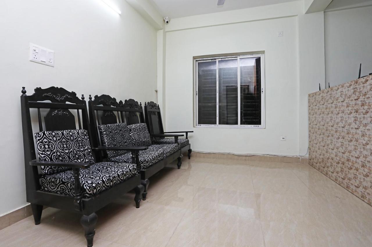 OYO 17187 Urban Casa Hotel Kalkutta Kültér fotó