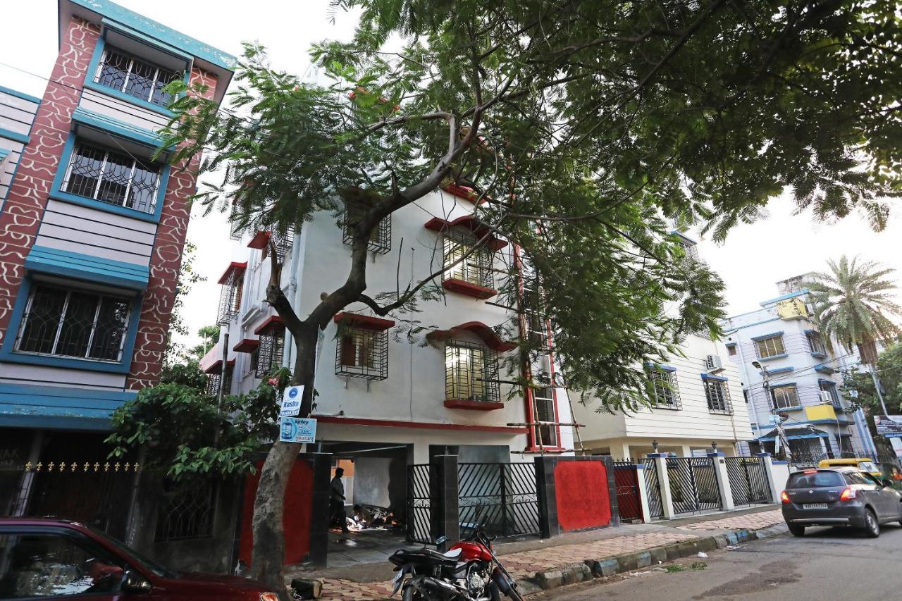 OYO 17187 Urban Casa Hotel Kalkutta Kültér fotó